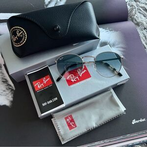 ORB3637 Ray-Ban New Round Silver Clear Gradient Blue Sunglasses Made In Italy.
